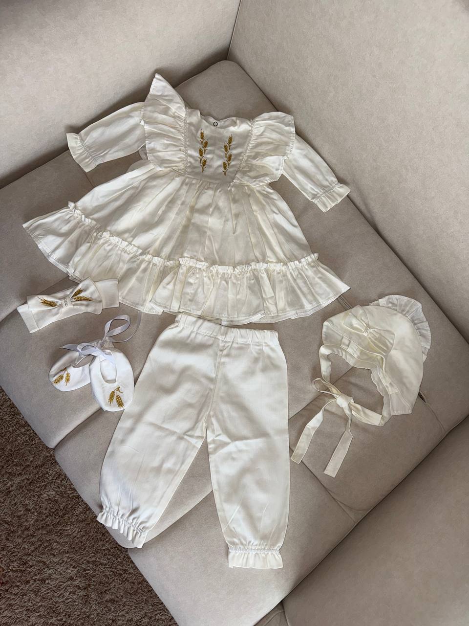 Luxury Baby Girl Christening Outfit Set – Embroidered Dress & Bonnet - Size 68 EU (3-6 months)